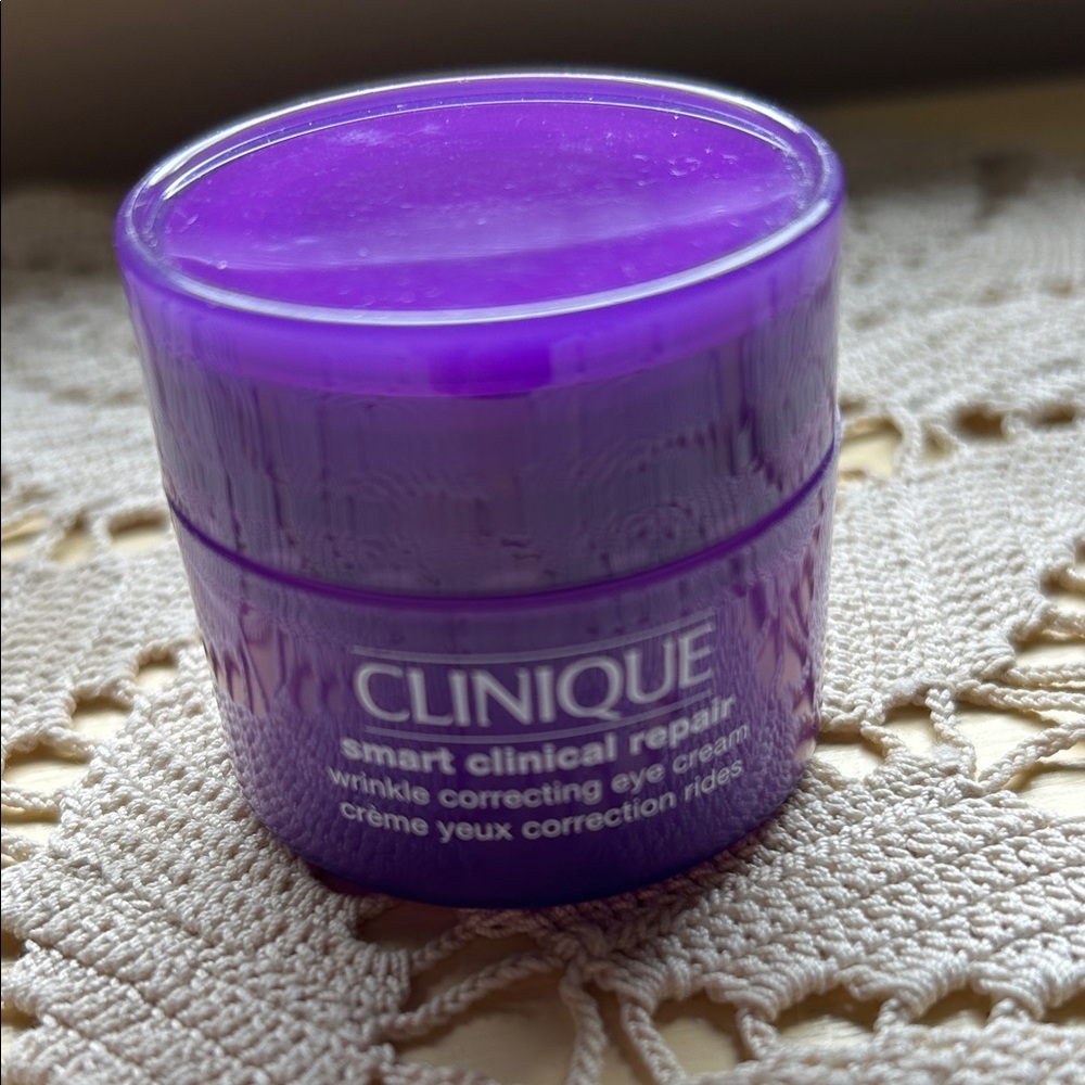 Clinique Smart Clinical Repair Wrinkle Correcting Eye Cream